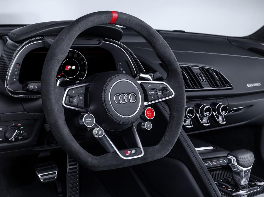 Панель приборов Audi R8 V10 Performance Parts 2017 года  (WW) (фото 9 из 14)